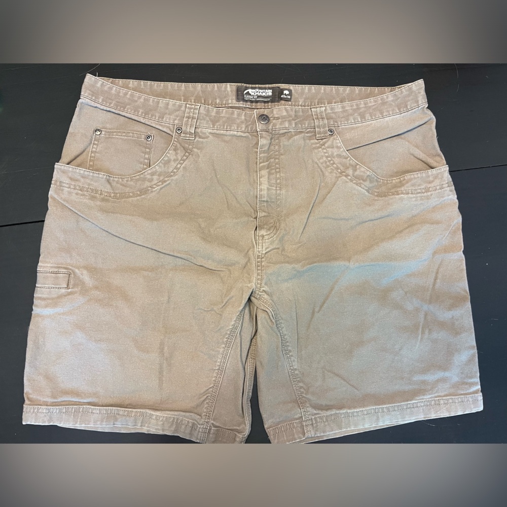 Men’s Mountain Khakis Camber Original Short - Classic Fit - 42 x 10